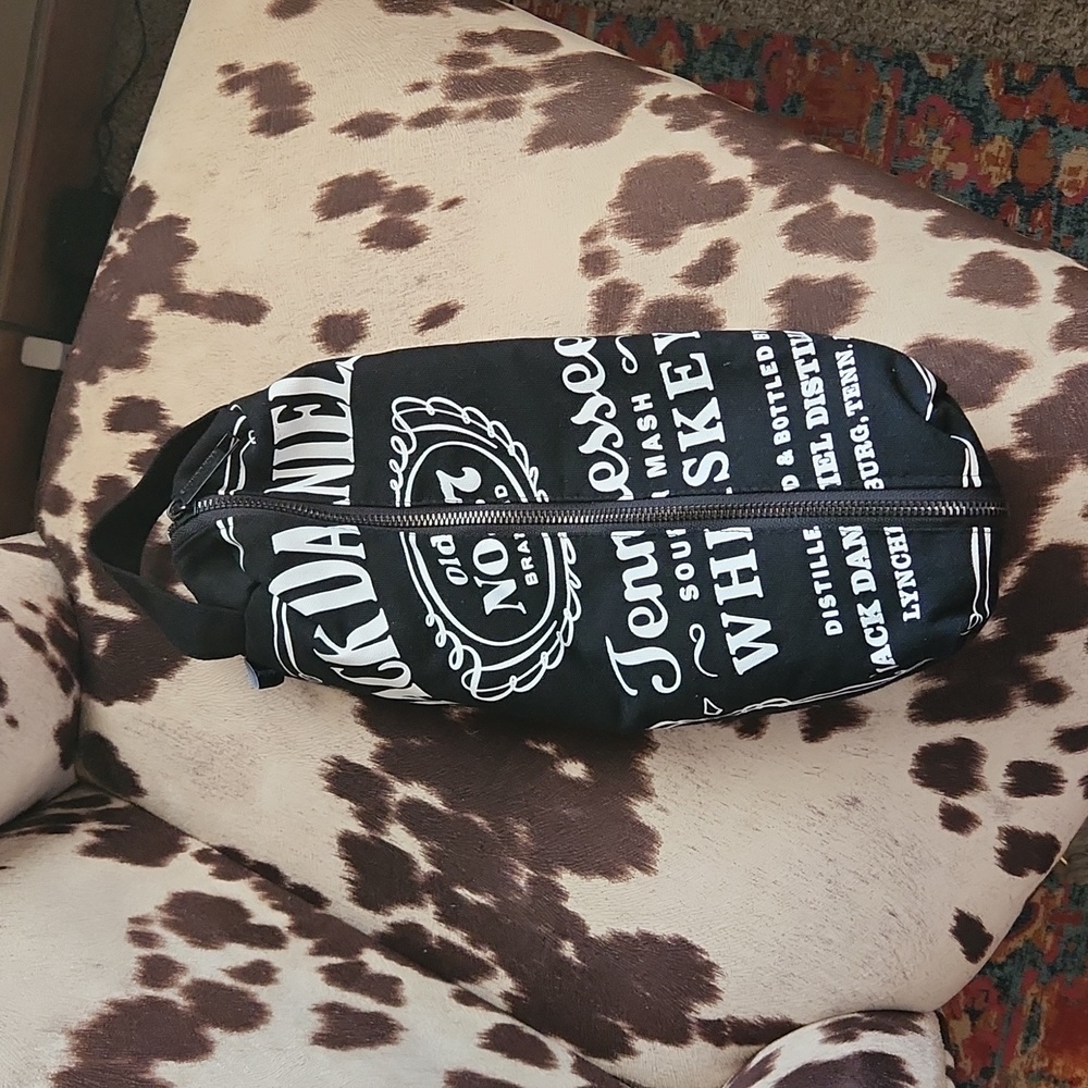 Jack Daniel's wine / liquor carrier